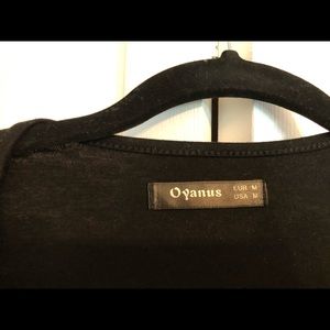 Black square neckline long sleeved top